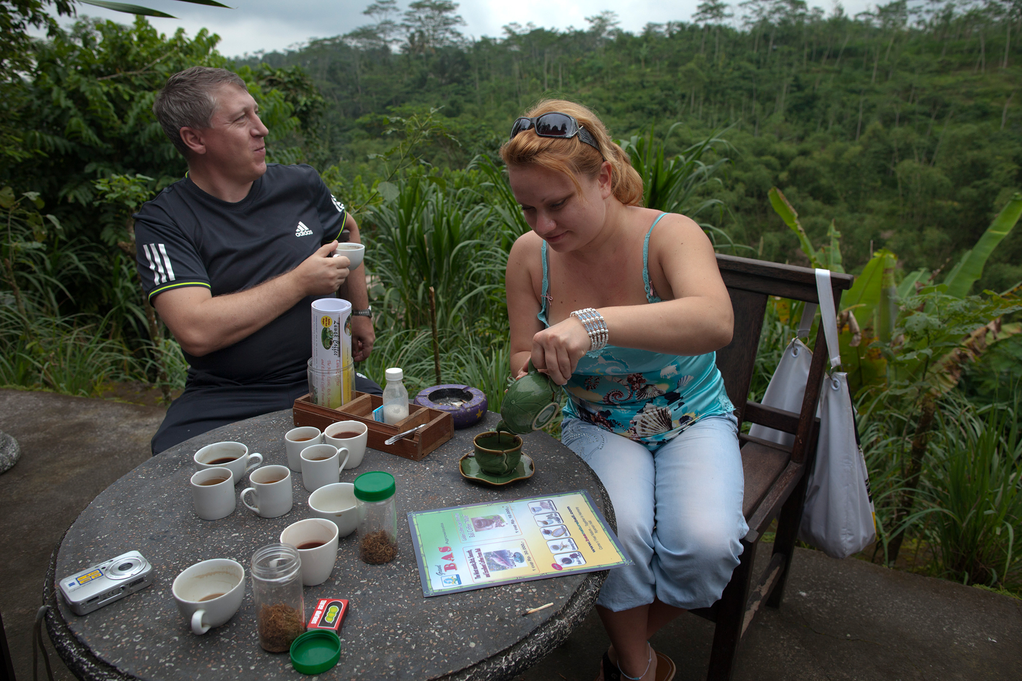 Арешти та депортація. У ще одній країні почали вживати жорстких заходів проти росіян